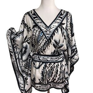 White House Black Market Black and White Blouse